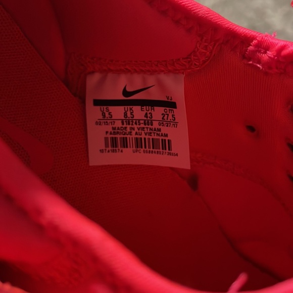Rare color Nikes - Picture 4 of 4